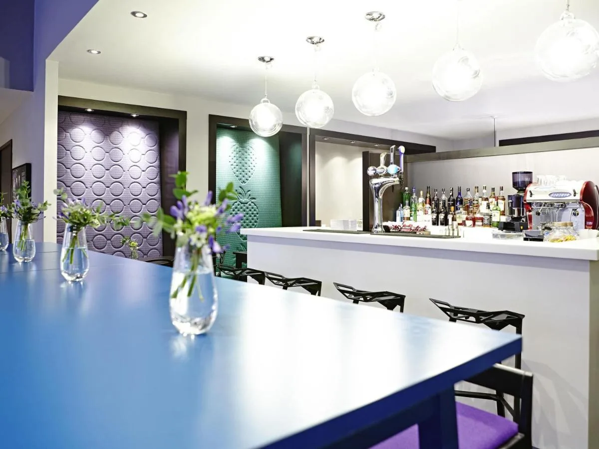 Dining room with bar at Ibis Styles Liverpool Centre
